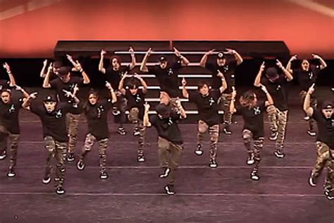 company dance crews impressive turn    routine
