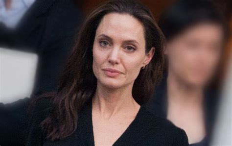 switching teams angelina wants a lesbian lover after messy brad split
