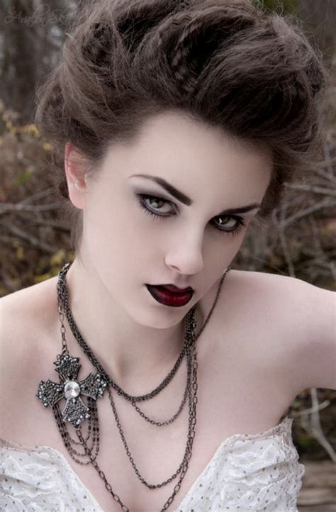 Top Fashion For All Gothic Makeup Ideas
