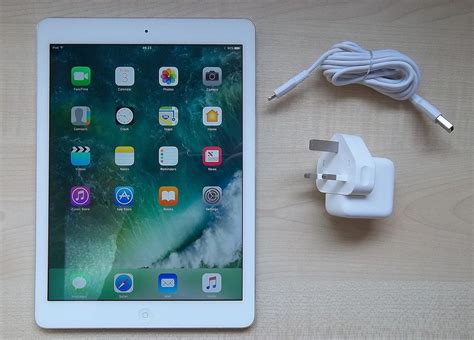 Apple Ipad Air 16gb Wi Fi Silver Uk Computers And Accessories