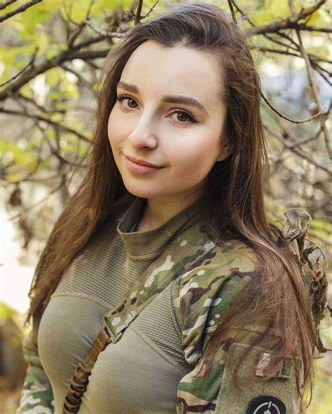 check out more military girl army women