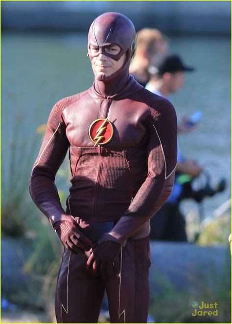 Full Sized Photo Of Grant Gustin Shirtless Flash Set After Als Chall 05