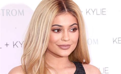 er so kylie jenner s 2017 calendar is here and it s