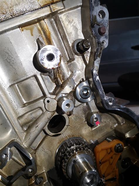 cracks   engine actual damage        rmechanicadvice