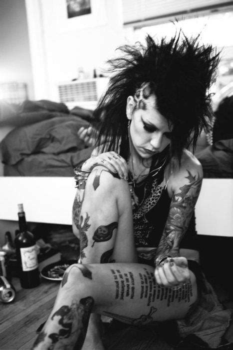 her hair wow leopard hair mohawk tattoos punk rock girls punk