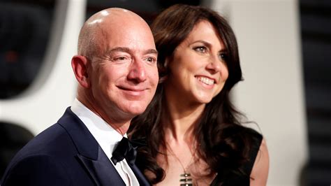 Jeff Bezos Amazon C E O And Mackenzie Bezos Finalize Divorce Details