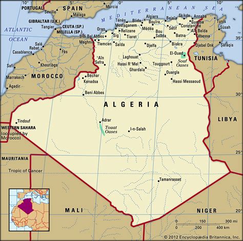 algeria flag capital population map language britannica