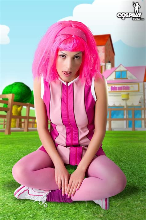 pink hair cosplay pichunter