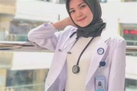 Skandal Dokter Muda Karina Dinda Lestari Dengan Mahasiswa Unhas Alvian