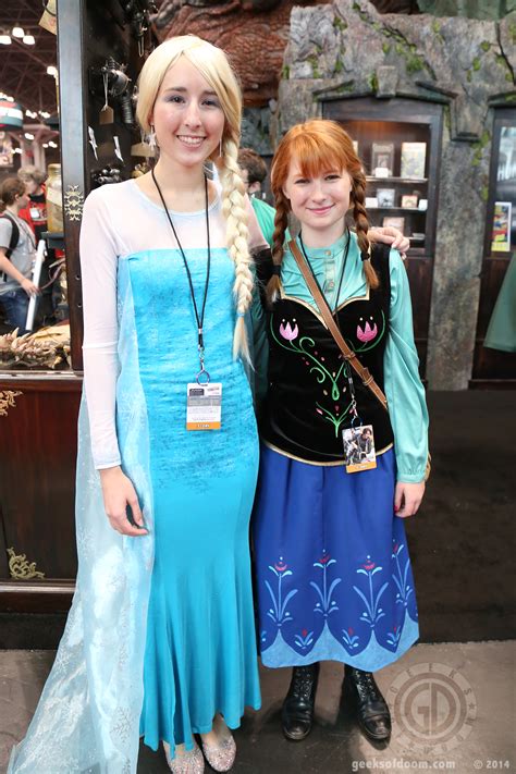 Frozen Elsa And Anna Cosplay