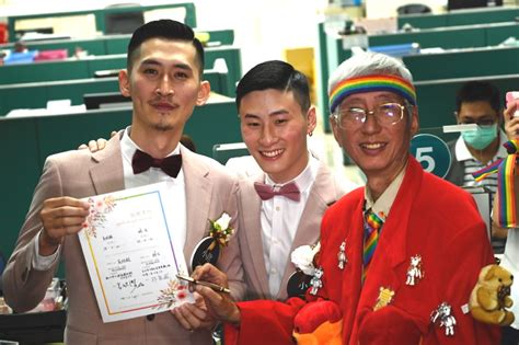 taiwan more than 1 000 gay couples wed in first month of