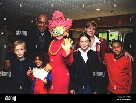 television chef ainsley harriott   wife clare  children  res stock photography