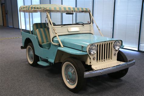 classic restored jeep collection heading  sema autoevolution