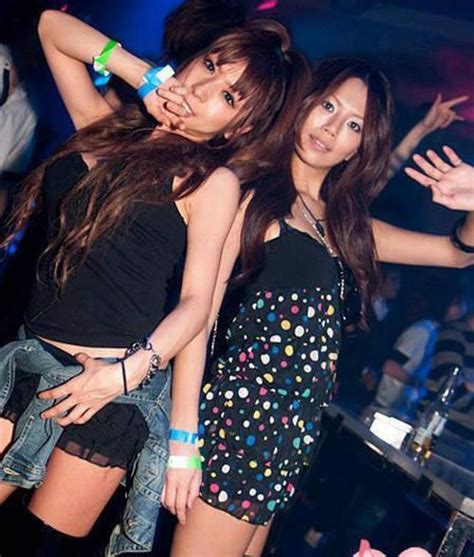sexy girls in chinese night clubs 30 pics