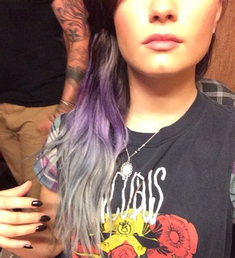 Daydream Stars Demi Lovato Dyed Her Hair Purple And