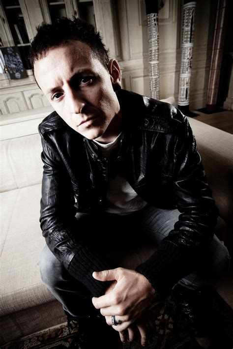 chester portrait session  chester bennington photo