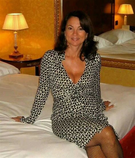 sexy cougar sugarmomma single date dating cougars milf dates mature sugarmommy