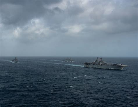 essex amphibious ready group enters 5th fleet united states navy