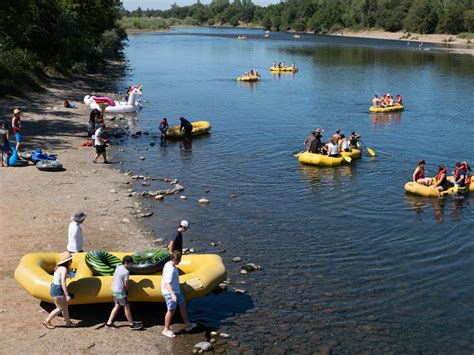 sacramentans love floating  american river heres     safely  responsibly