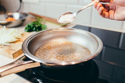 easy   clean frying pan  tips  tricks