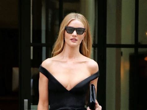 Pin By Realreckless On Rosie Huntington Rosie Huntington