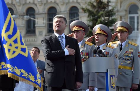 ukraine leader set to meet putin for talks warns of long struggle