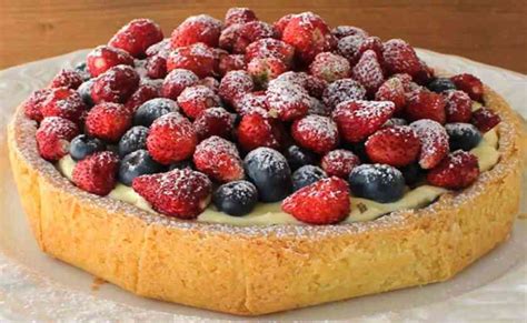 tarte À la crÈme pÂtissiÈre et aux fruits rouges la recette facile