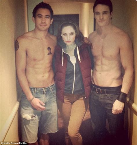 Kelly Brook And Thom Evans As Twilight S Bella Swan And Edward Cullen
