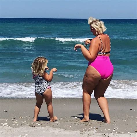 daughter calls her mom “fat” and mother s viral response sparks heated discussions bored panda