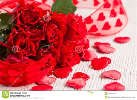 Rose Rosse Per Il Giorno Del Biglietto Di S Valentino