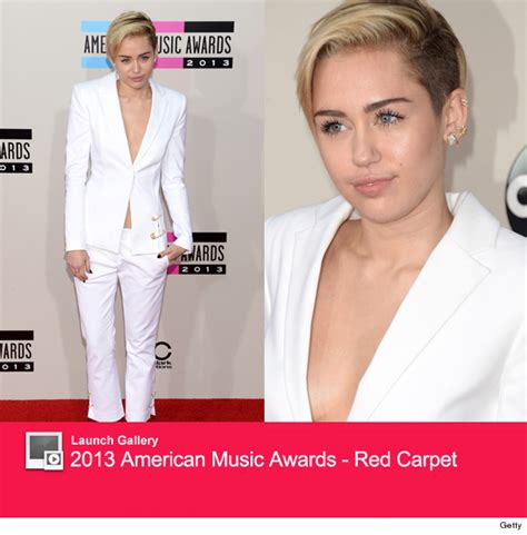 See The 5 Best Dressed Stars At The American Music Awards