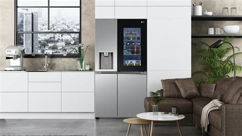 lg instaview refrigerator 2021 version features voice
