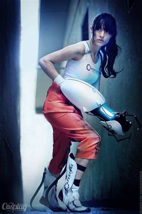 Chell Cosplay By Angela Bermúdez From Portal 2 Filles
