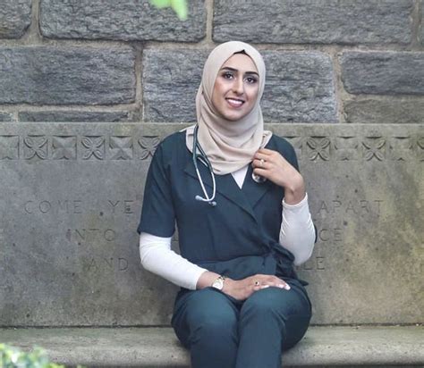 Pin By Amanda S On Neweverything Doctor Work Outfit Stylish Hijab