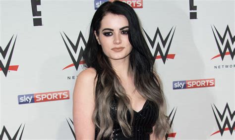 wwe diva paige s mom has weighed in on her daughter s sex tapes being
