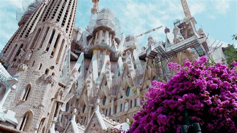 barcelona gaudi modernism  sandemans  europe