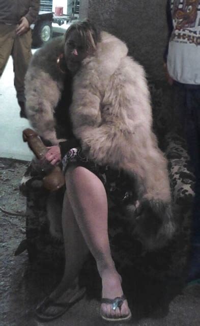 fur coat fur hat blowjob sex milf fucked 21 bilder