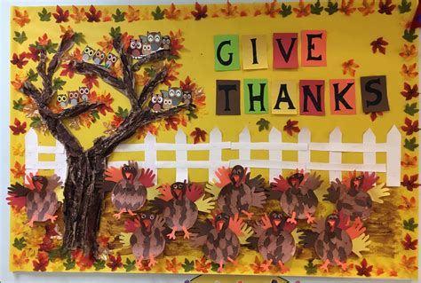 thanksgiving bulletin board  preschool classroom decorations