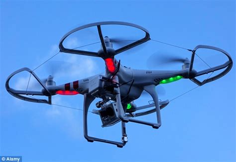 heathrow plane     drone daily mail