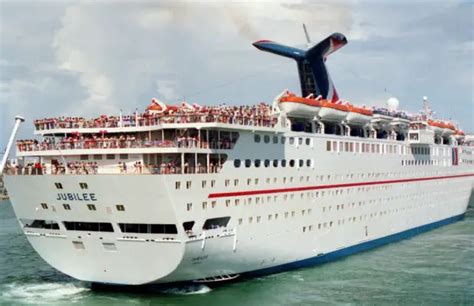 carnival jubilee   scrapped cruise lovers   mourning