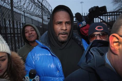 r kelly arrested on federal sex trafficking charges spin