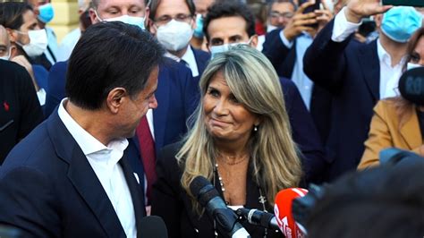La Candidata Sindaco Del M5s Layla Pavone Vuole Riproporre A Milano
