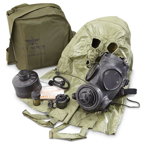 new korean military surplus gas mask with bag 622298 gas masks