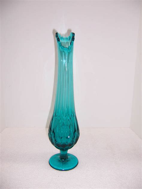 Triple A Resale Fenton Tall Aqua Blue Bud Vase