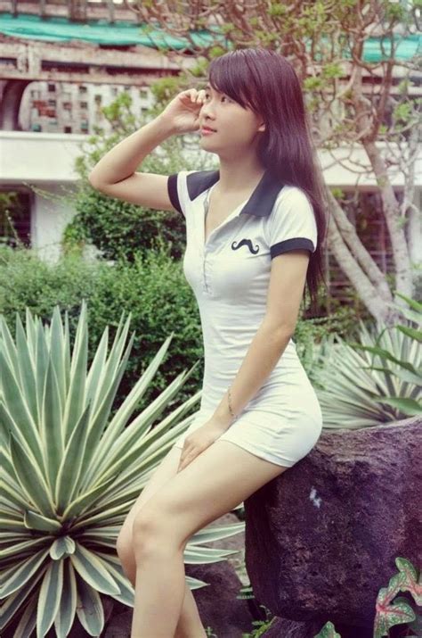 enjoy the blossoming body of a vietnamese teen girl the