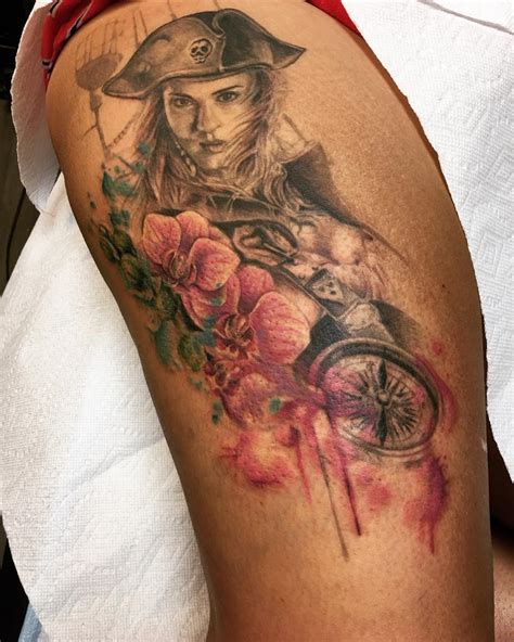 Female Pirate Tattoo 💖Épinglé Sur Hand Tattoos