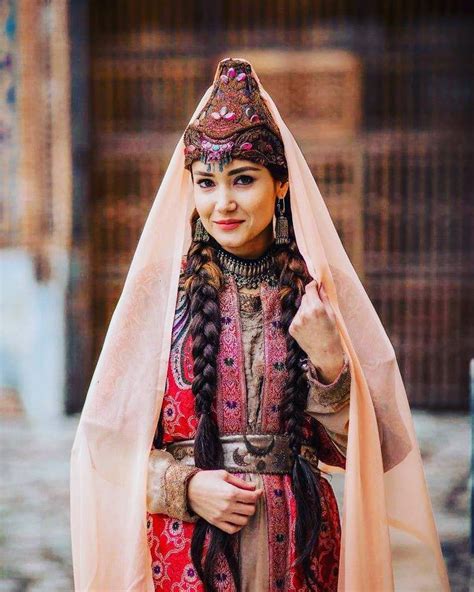 Pin On Uzbekistan Traditional Costumes And Dresses