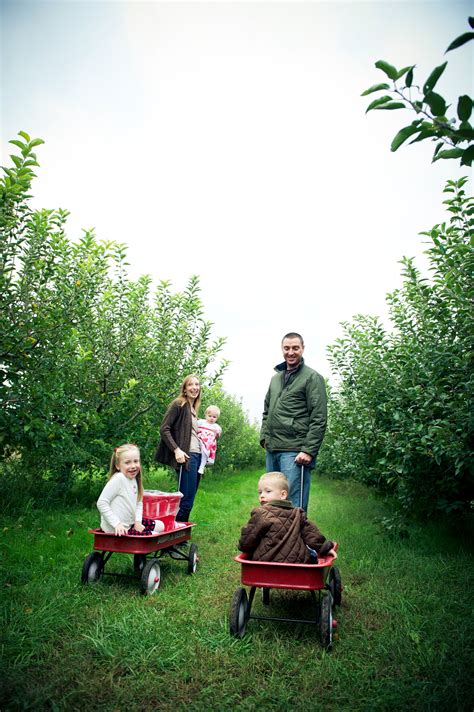 family apple picking family photography family  apple picking