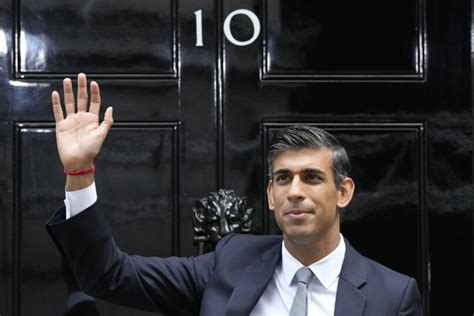 why proud hindu rishi sunak s rise to british prime minister is a big