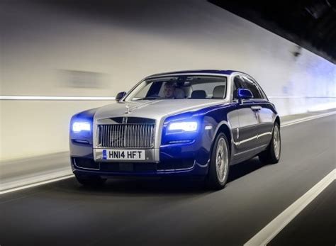 whats  difference  rolls royce ghost phantom